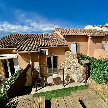 Jolie Maison Golfe De Saint-tropez بيت للعطل